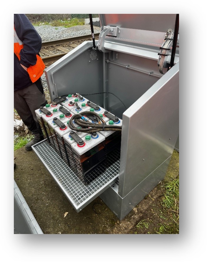 Use Case: Integrating Spill Retention into a Secure Battery Shelter