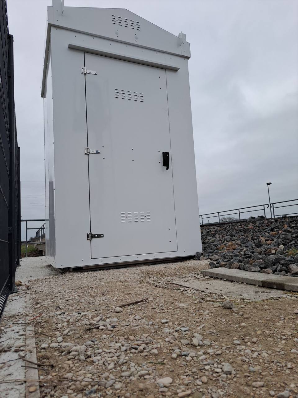 Railway Electrical Cabinets UK: How to Specify Cabinets That Protect Power and Control Equipment