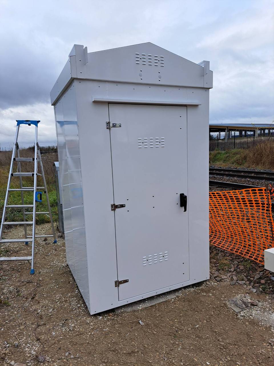 Railway Power Distribution Systems for Railways